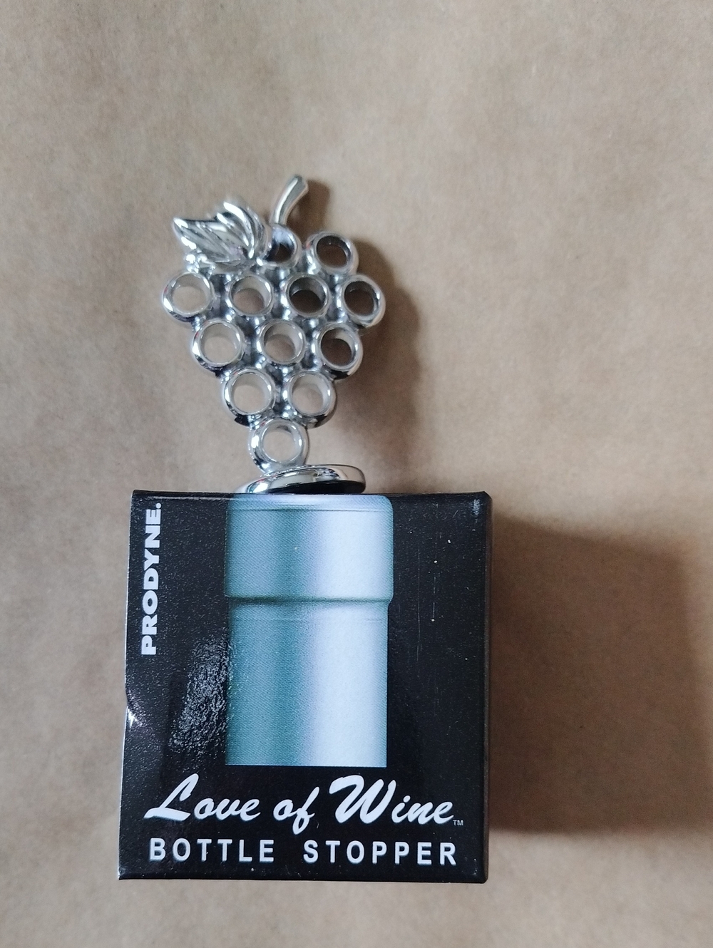 Love of Wine Silver Grape Bottle Stopper by
